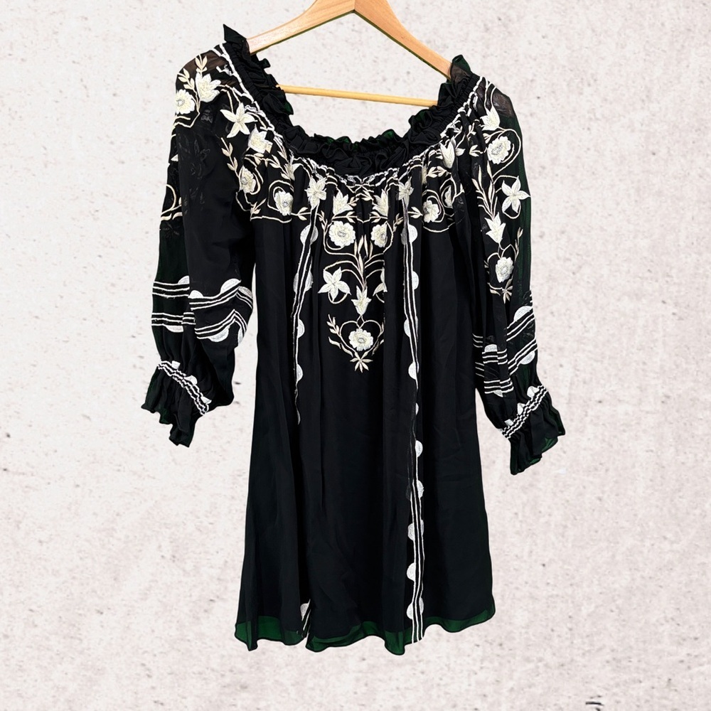 Vintage Collection Black Embellished Ruffled 3/4 Sleeve Blouse